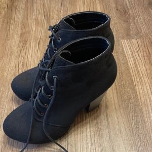 Forever Women Booties Black Size 7